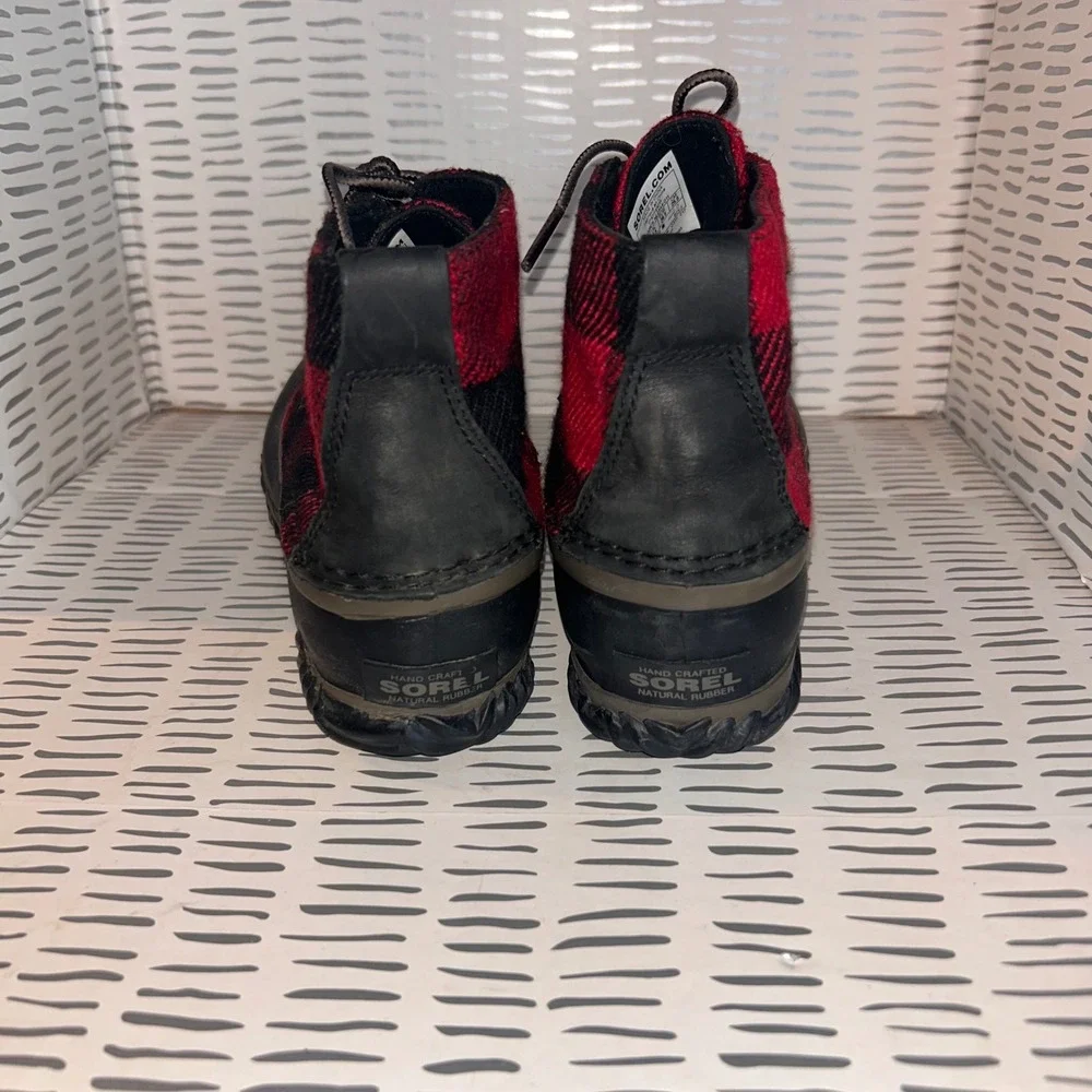 Sorel Women's Out  N About  Waterproof Buffalo Plaid‎ Winter Snow Boots Size 8.5